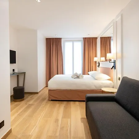 Au Coeur De Republique Париж
