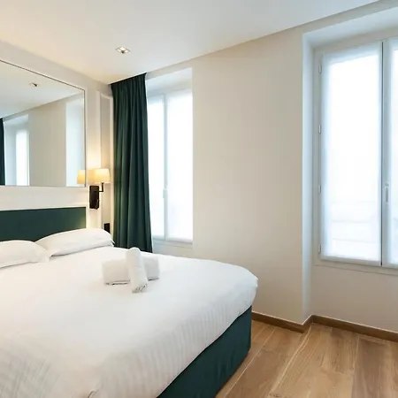Hotel Au Coeur De Republique Parijs
