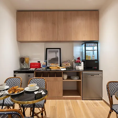 Hotel Au Coeur De Republique 3*