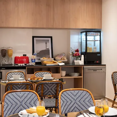 Hotel Au Coeur De Republique 3*