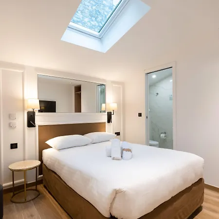 Au Coeur De Republique Hotel