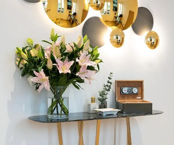 Au Coeur De Republique Hotel