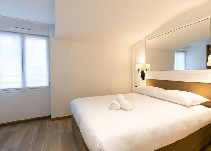 Au Coeur De Republique Hotel