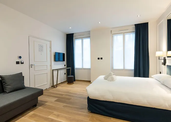 Au Coeur De Republique Hotel