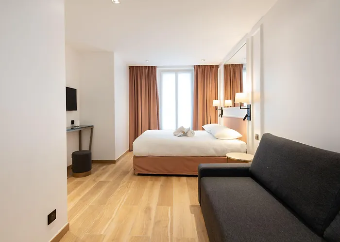 Hotel Au Coeur De Republique Paris